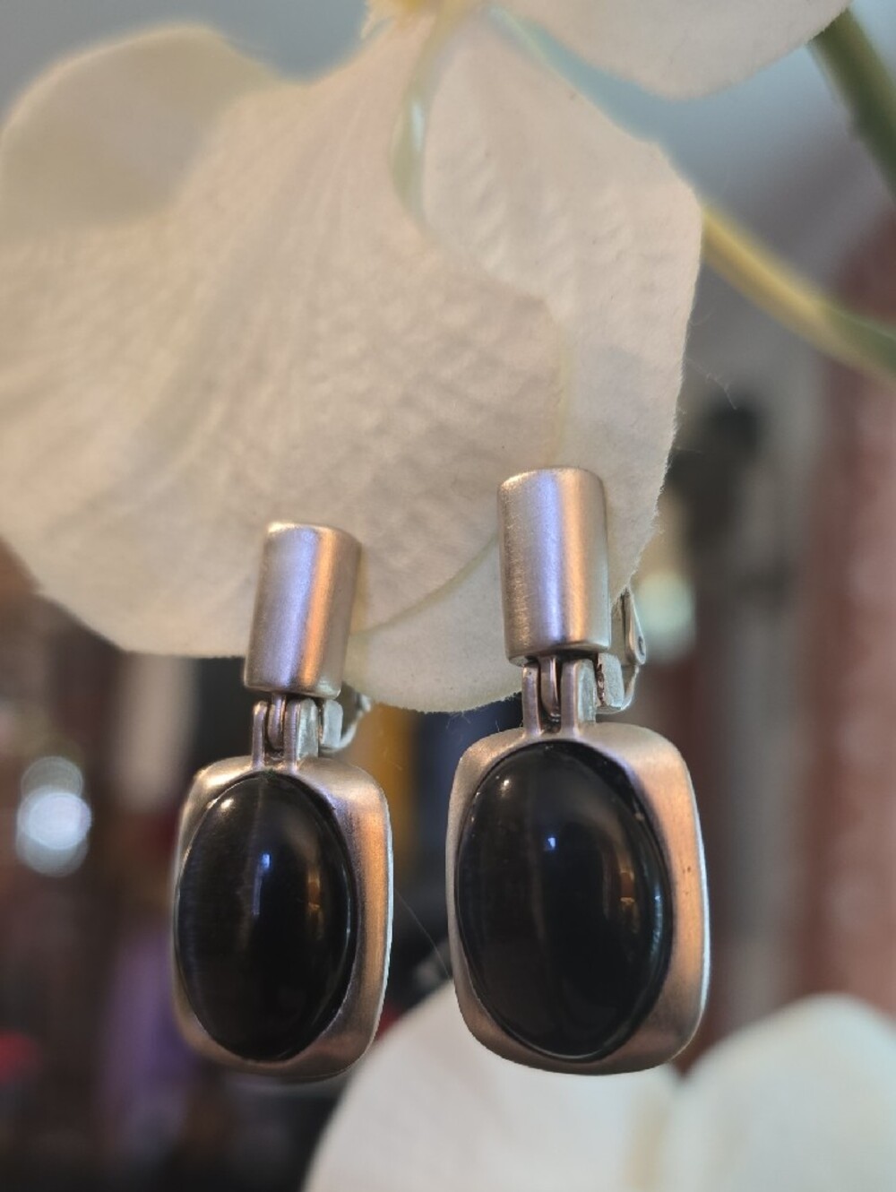 Vintage Signed St. John Silver Cat's Eye Dangle Clip-On Earrings - Picture 2 of 11